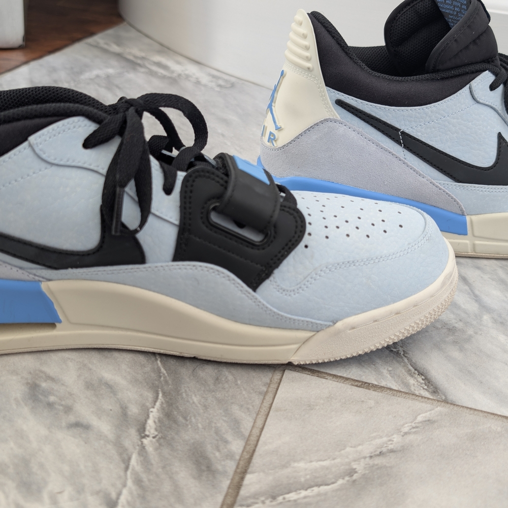 Men's Light Blue and Black Sneakers